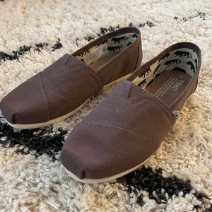 COPY - Brand new gray Toms